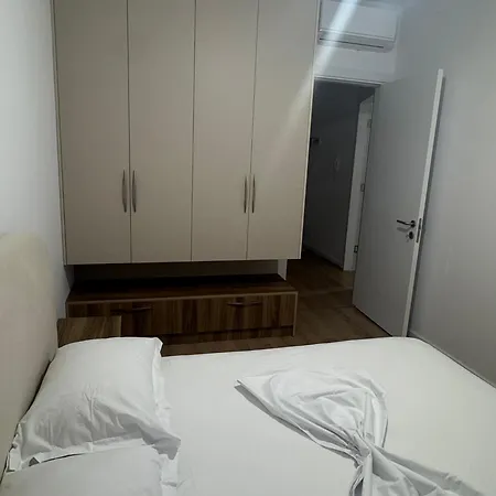 Apartment Es *